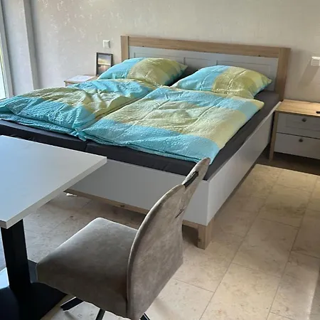Apartment Alte Baeckerei Hinterhaus Alte Baeckerei Am Flughafen - Messe *
