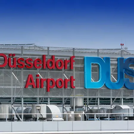 Alte Baeckerei Hinterhaus Alte Baeckerei Am Flughafen - Messe * Dusseldorf